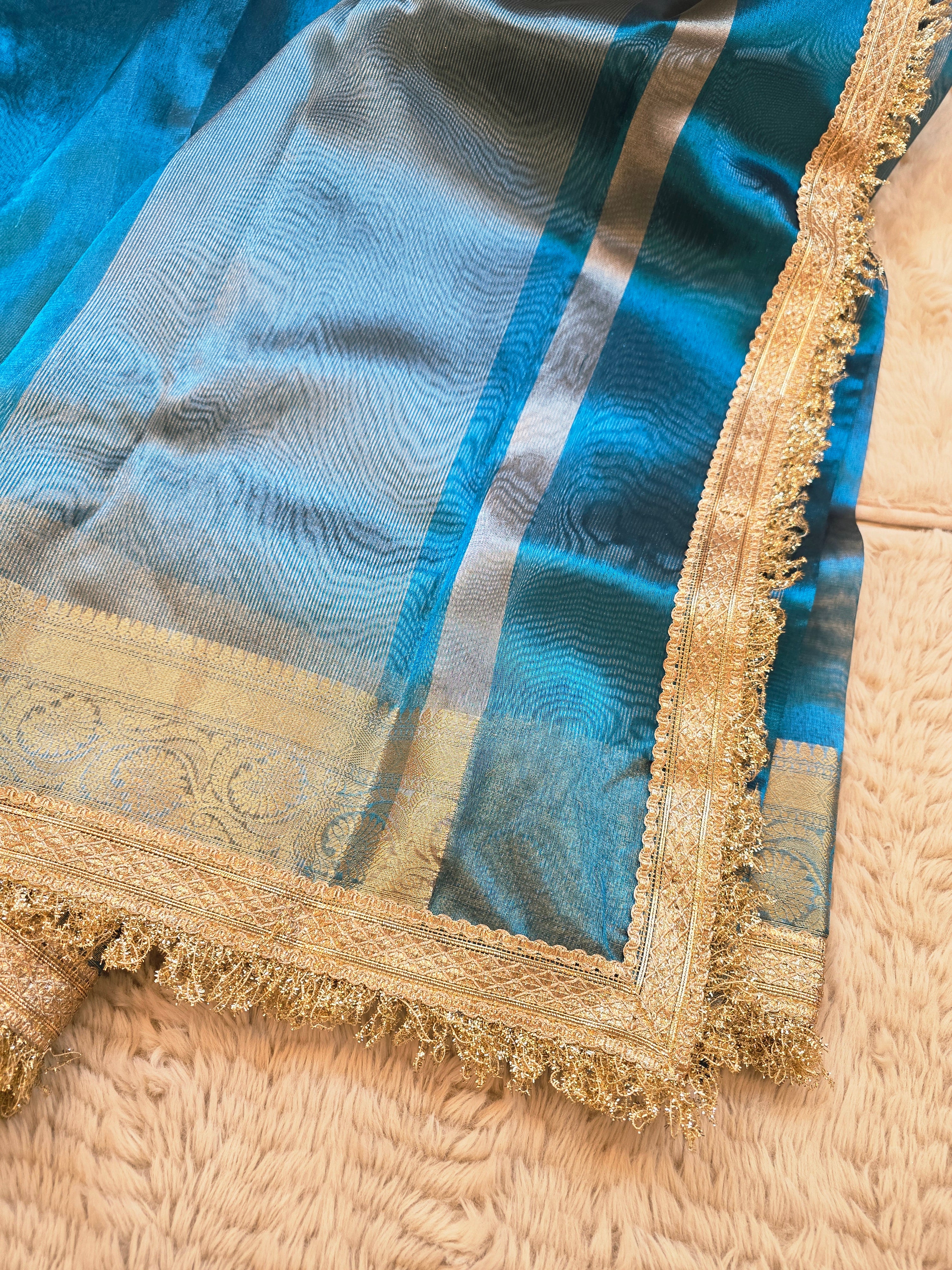 Banarasi Tissue Saree having Plain Body & Lace Border
