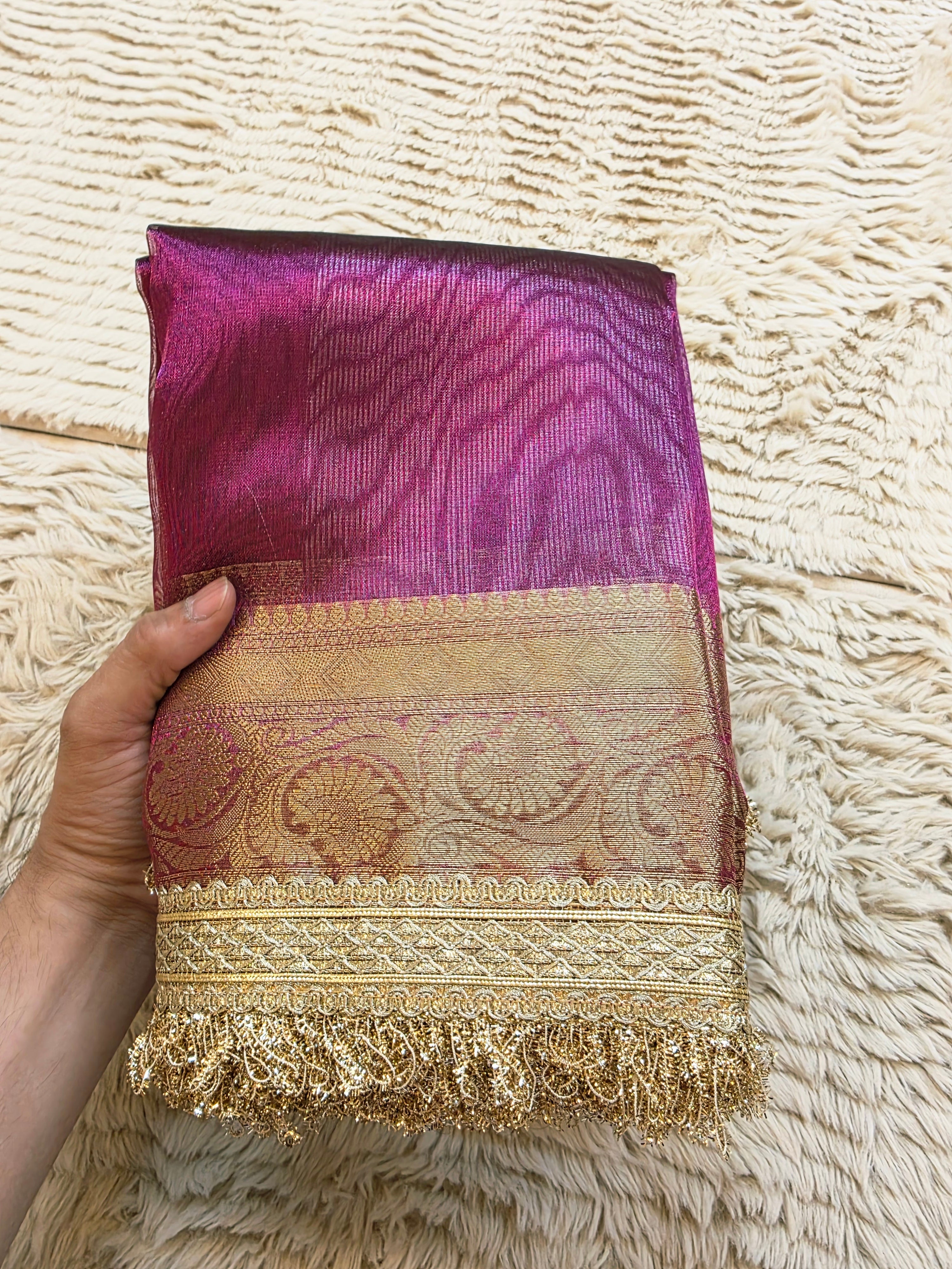 Banarasi Tissue Saree having Plain Body & Lace Border