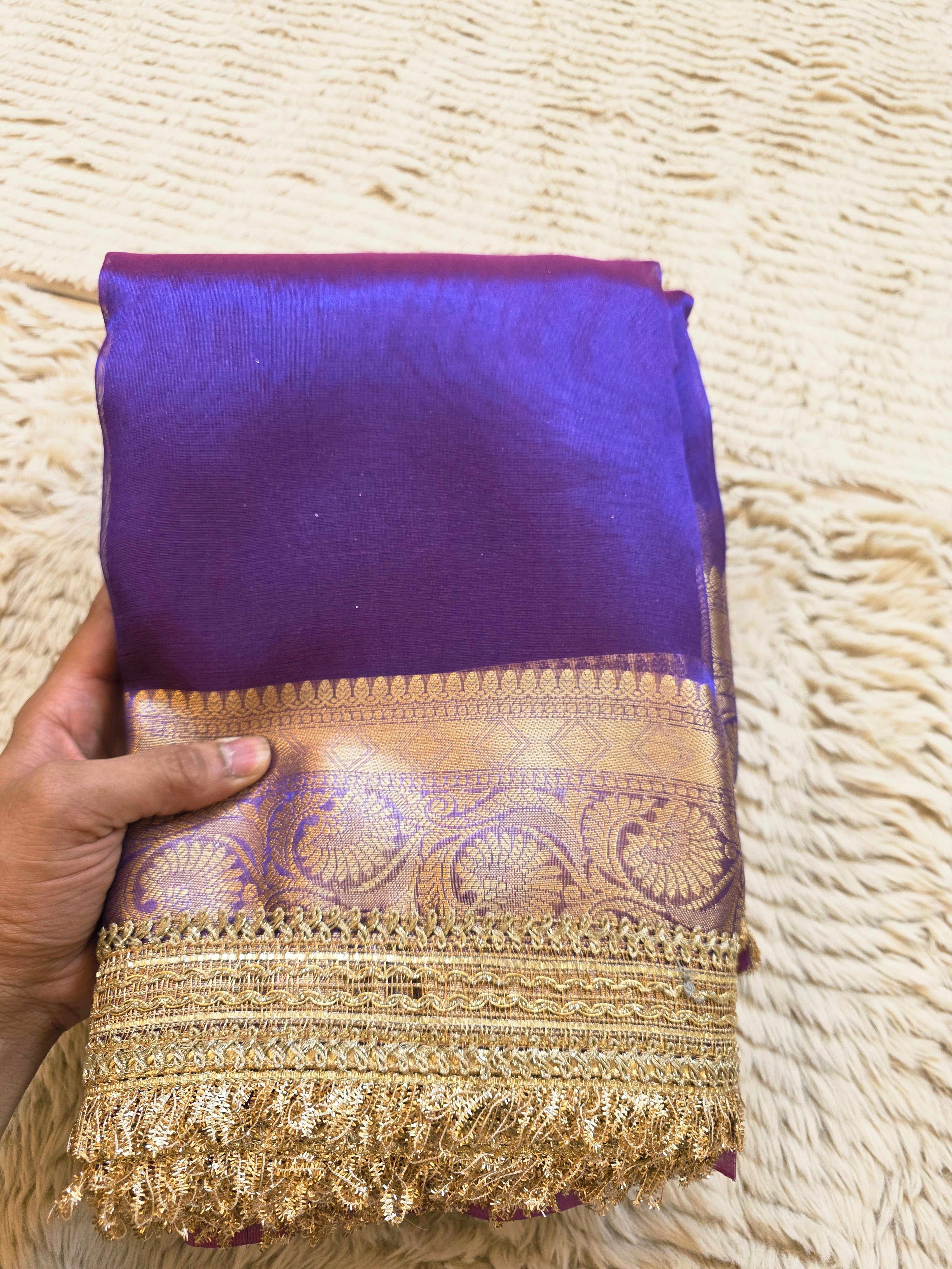 Banarasi Tissue Saree having Plain Body & Lace Border