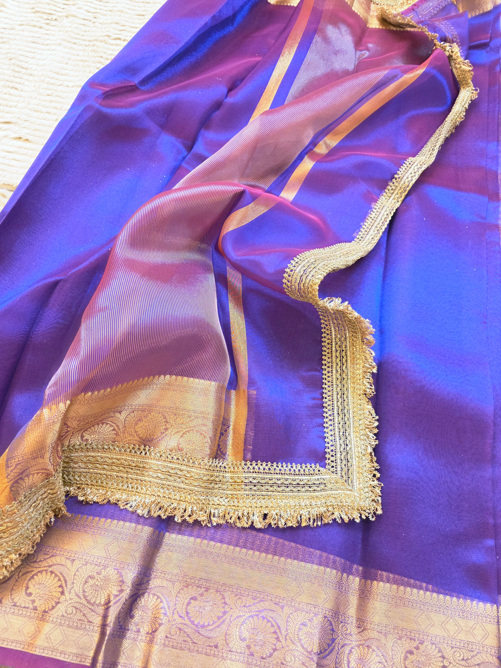 Banarasi Tissue Saree having Plain Body & Lace Border