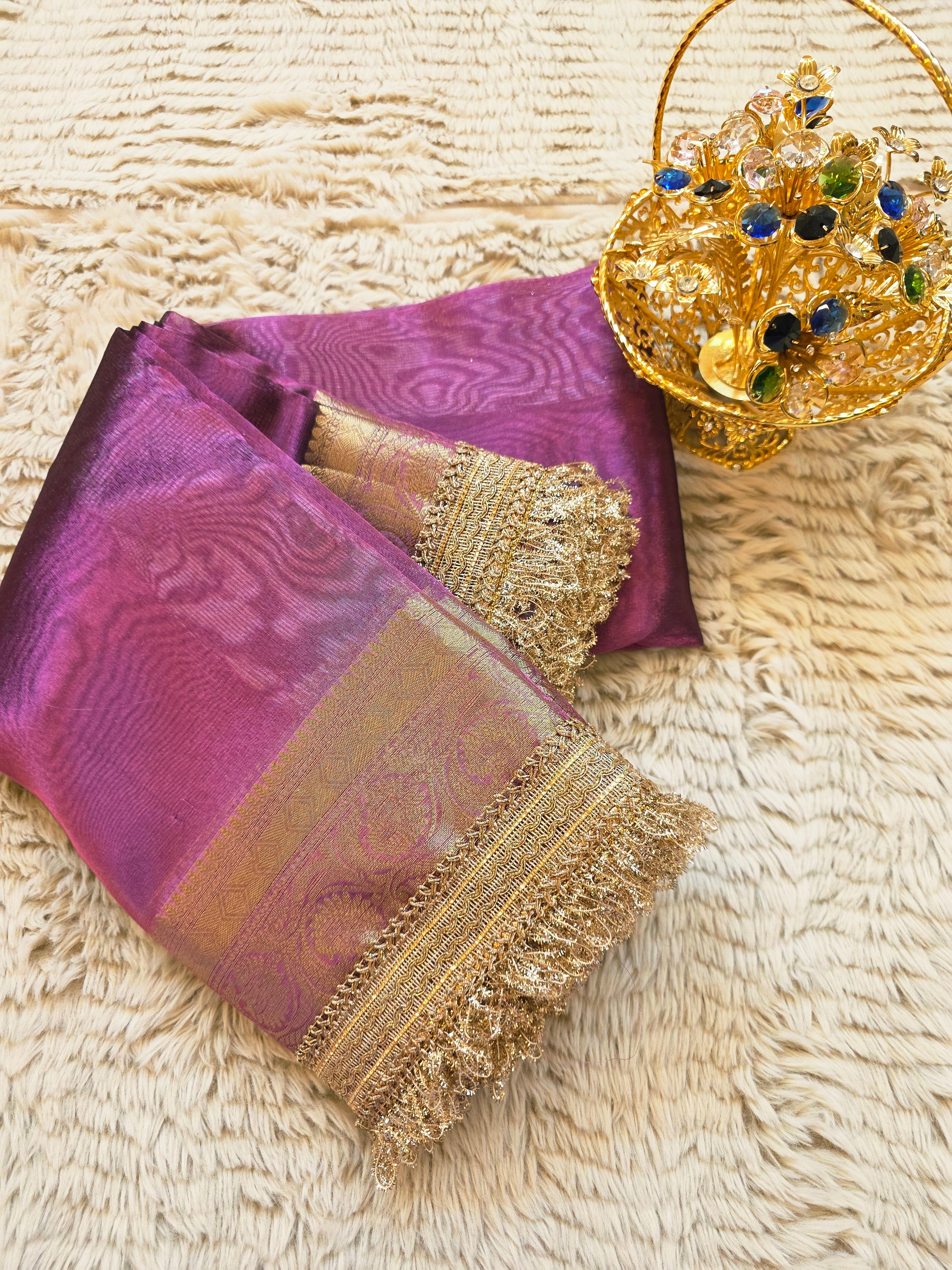 Banarasi Tissue Saree having Plain Body & Lace Border